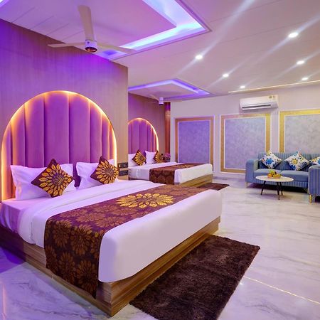 Hotel Armani Suites By Smart Group 뉴델리 외부 사진
